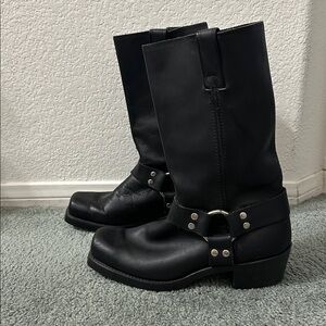 Vintage Code West Black leather harness boots
